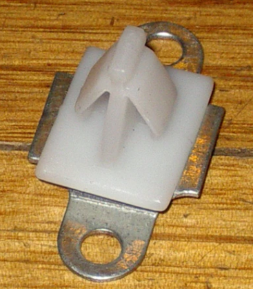 Electrolux 4055574729 (was 0030377068) Striker &amp; Bracket Assembly
